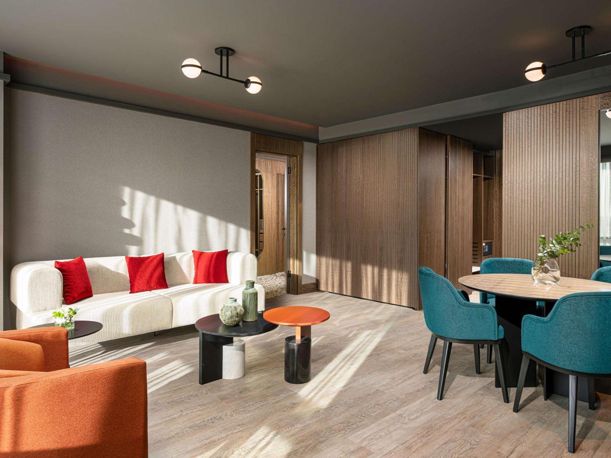 Moevenpick Hotel Istanbul Marmara Sea Exterior foto