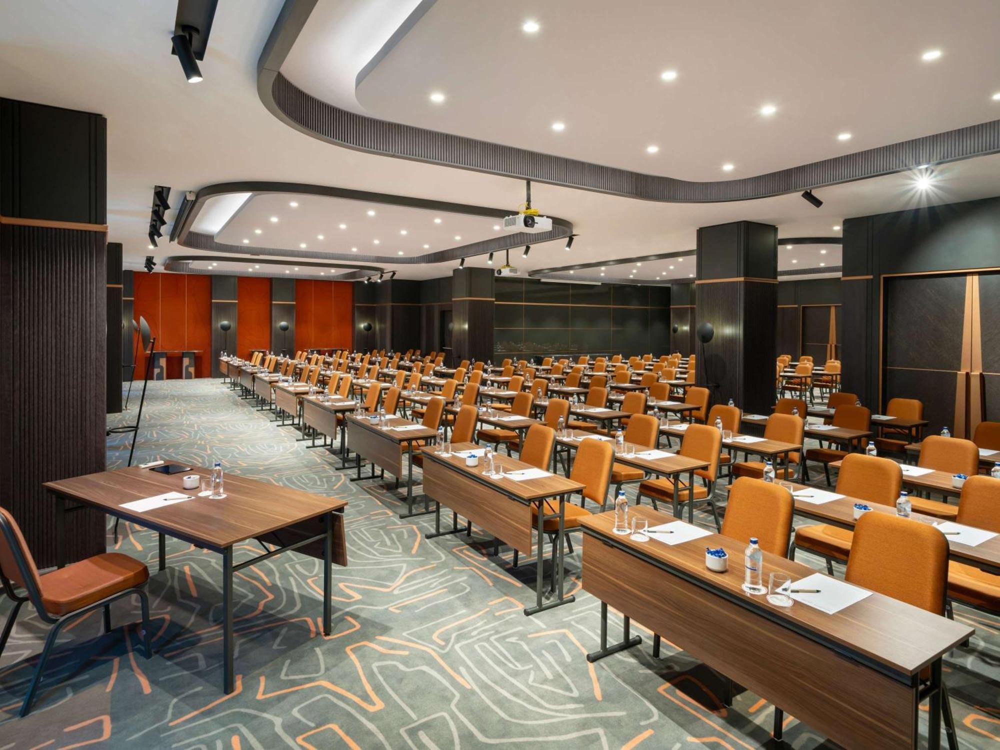 Moevenpick Hotel Istanbul Marmara Sea Exterior foto