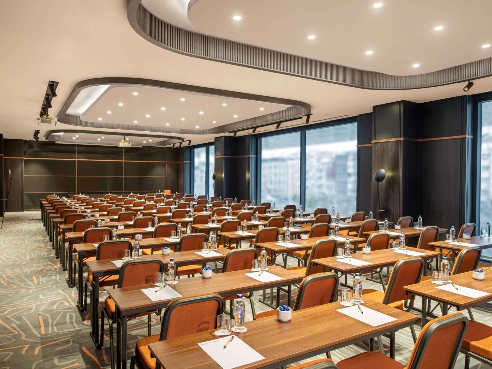 Moevenpick Hotel Istanbul Marmara Sea Exterior foto