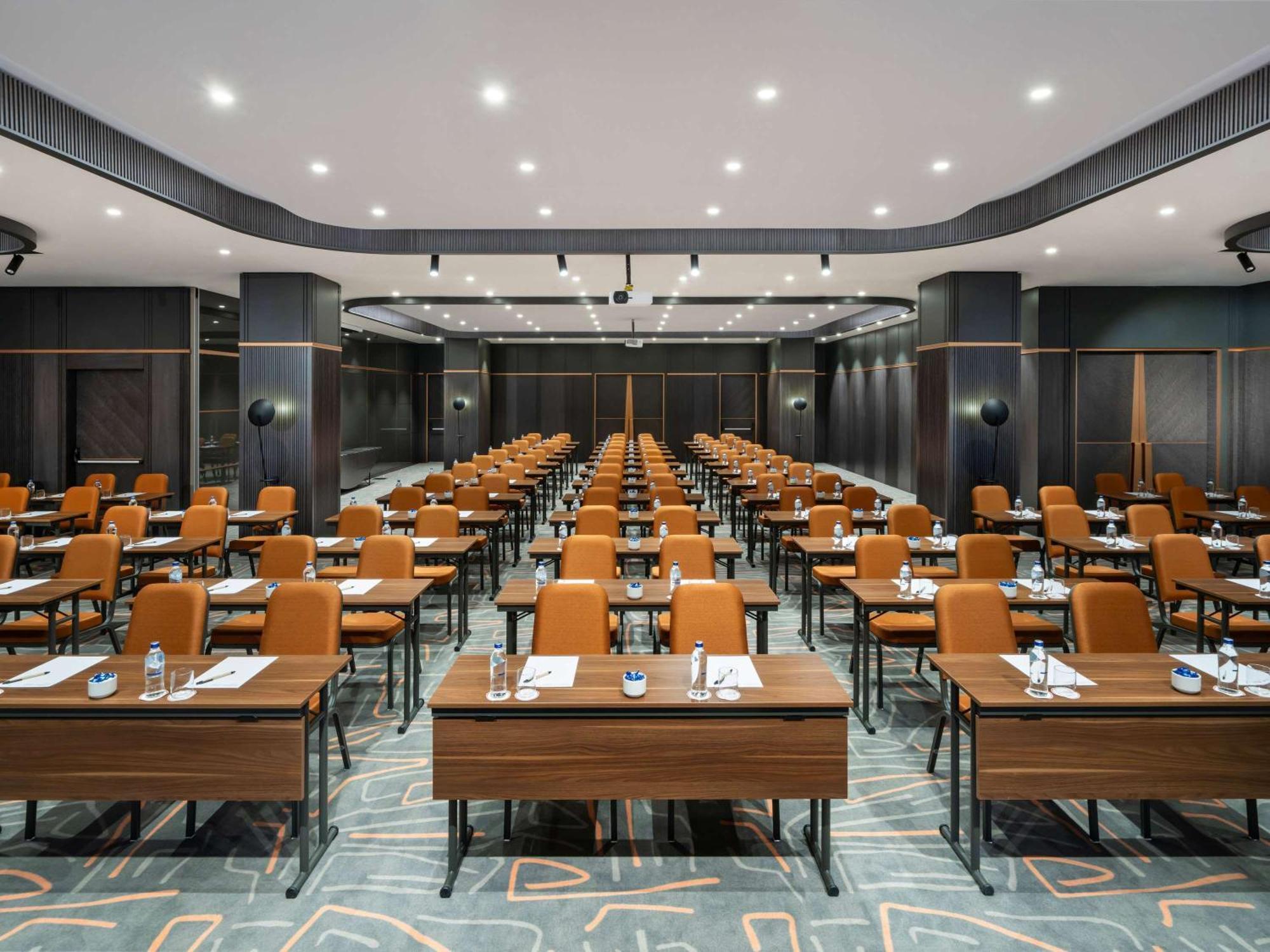 Moevenpick Hotel Istanbul Marmara Sea Exterior foto