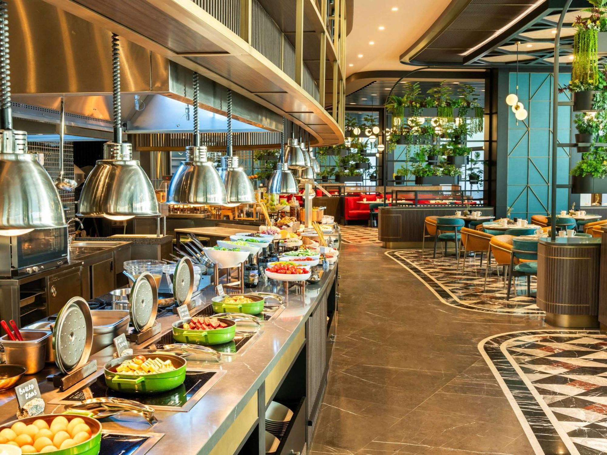 Moevenpick Hotel Istanbul Marmara Sea Exterior foto
